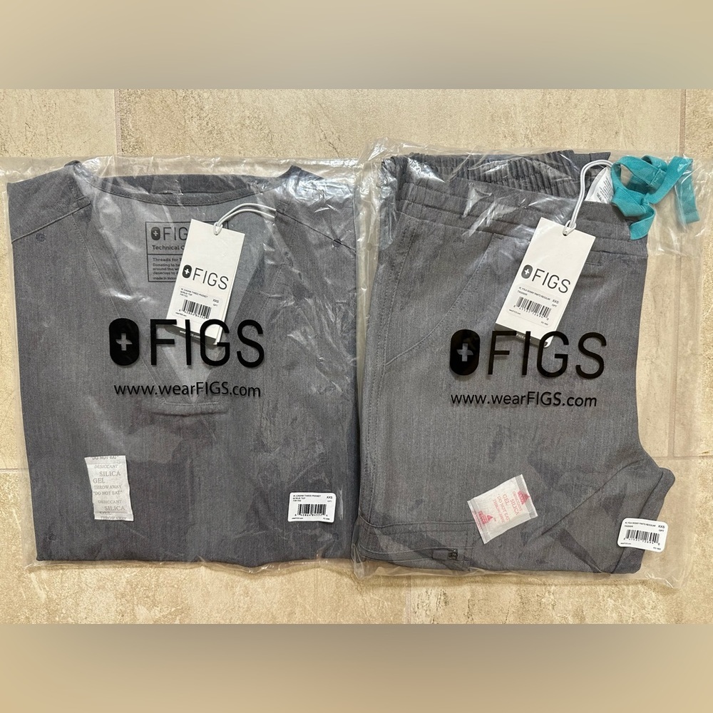 NEW FIGS SCRUB SET XXS